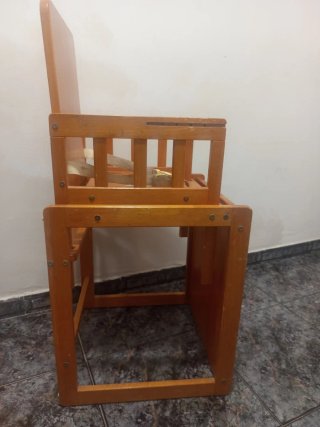 Trona de madera evolutiva