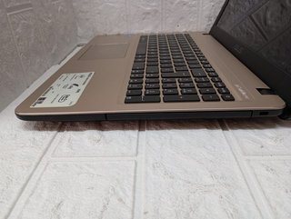 Portatil ASUS F540Y (1838)