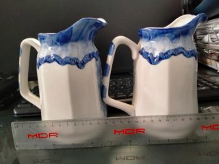 Set di 2 brocche per latte in ceramica con fiori