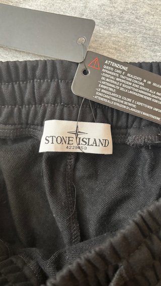 Pantalones cortos stone island negociable