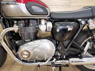 TRIUMPH BONNEVILLE T120 - 2024