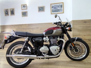 TRIUMPH BONNEVILLE T120 - 2024