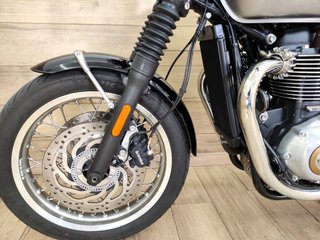 TRIUMPH BONNEVILLE T120 - 2024