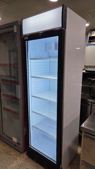 Nevera Vertical Puerta Cristal llamar 666 16 15 68