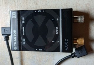 Behringer CMD PL1, MM1, LM1 y Traktor Audio 2