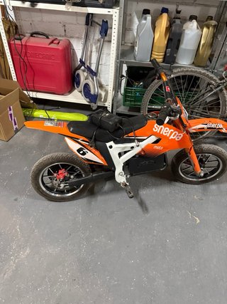 Moto infantil eléctrica tipo sherpa