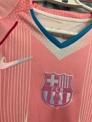 Camiseta Nike Rosa y Morada  Nueva con etiquetas