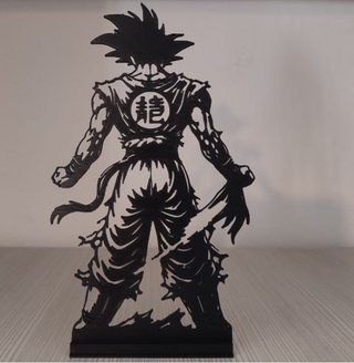 Silueta Goku Decoración