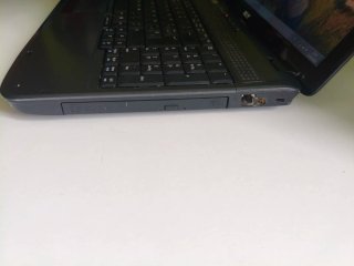 Acer Aspire 5735 • T7500 • 4gb Ram