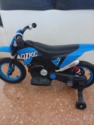 Moto a batería infantil azul