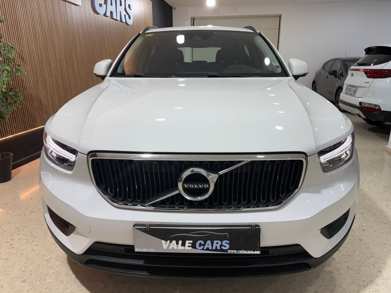 Volvo XC40 2020, foto 3