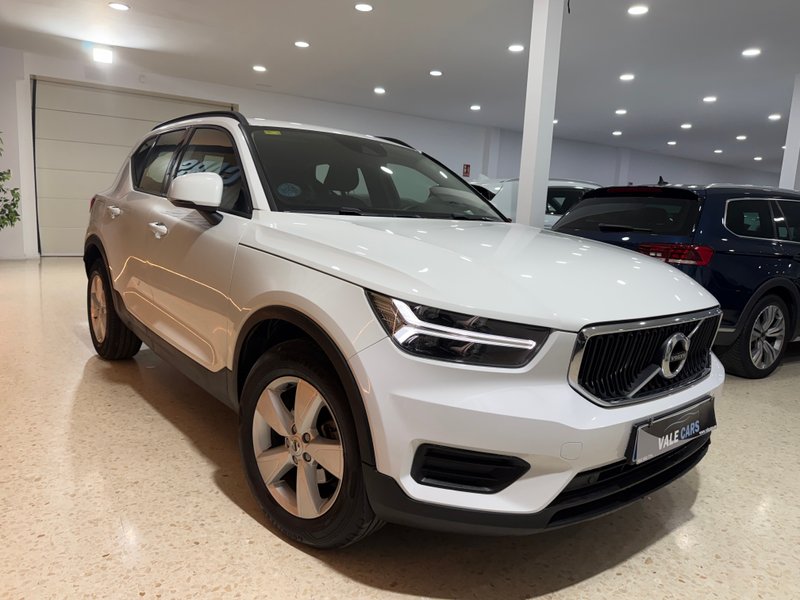 Volvo XC40 2020, foto 2