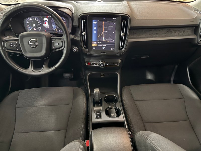 Volvo XC40 2020, foto 6