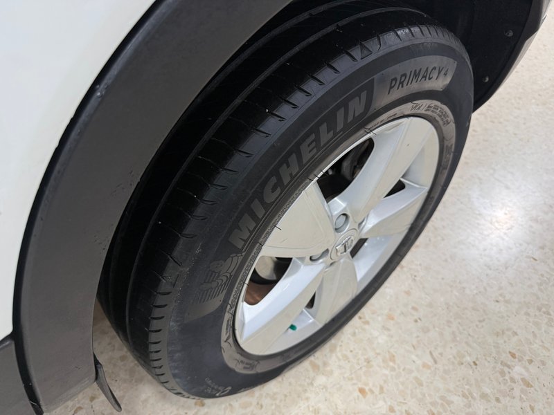 Volvo XC40 2020, foto 7