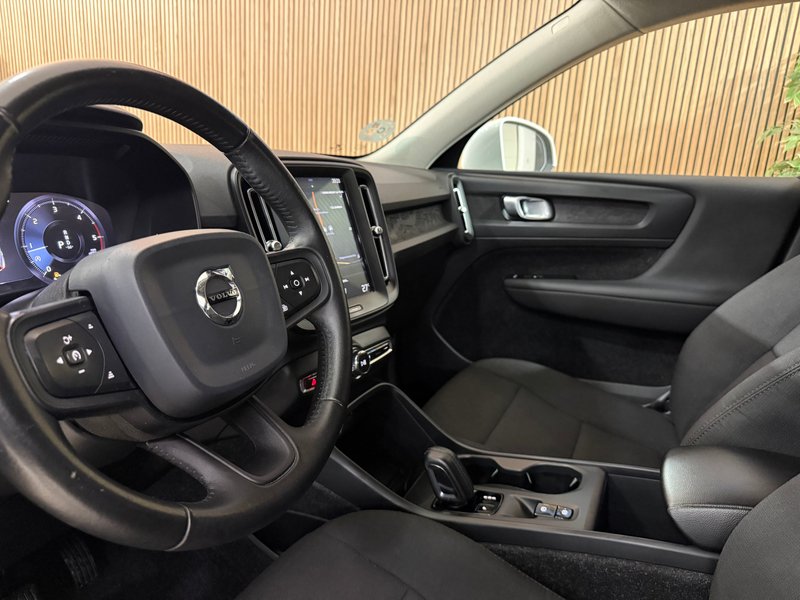 Volvo XC40 2020, foto 12