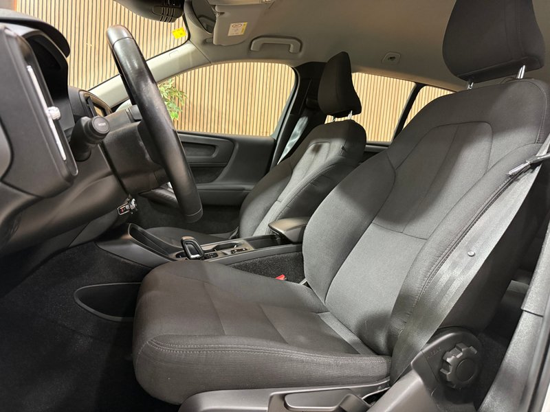 Volvo XC40 2020, foto 19