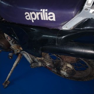 Aprilia Pegaso 125 Negra/Morada 23.000 km