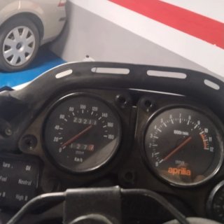 Aprilia Pegaso 125 Negra/Morada 23.000 km
