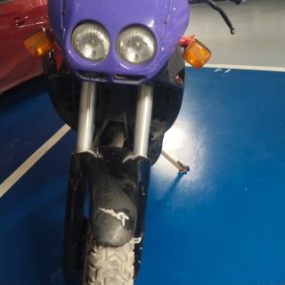 Aprilia Pegaso 125 Negra/Morada 23.000 km