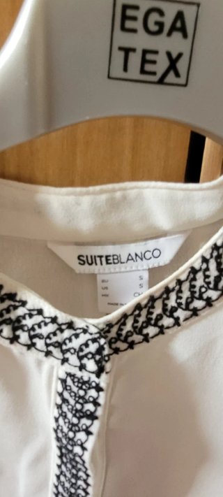 Camisa  bordada blanca Talla S