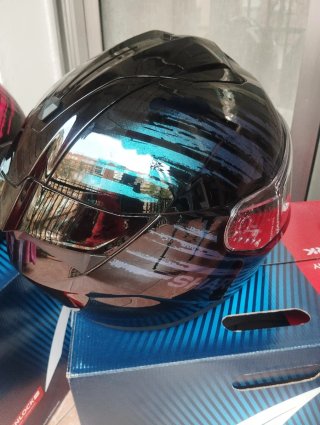Casco de moto Shark negro y azul