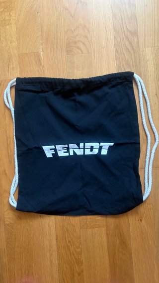 Mochila Fendt Negra con Cordones
