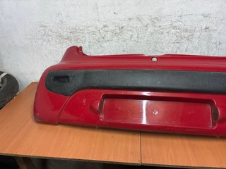Paragolpes Trasero Opel Tigra 94-00 Rojo