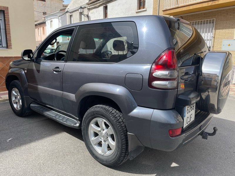 Toyota Land Cruiser 2003 - foto 1