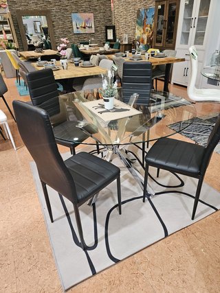 OFERTON DE MESA REDONDA DE CRISTAL + 4 SILLAS