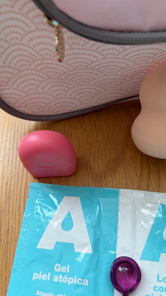 Neceser Yves Rocher  con complementos