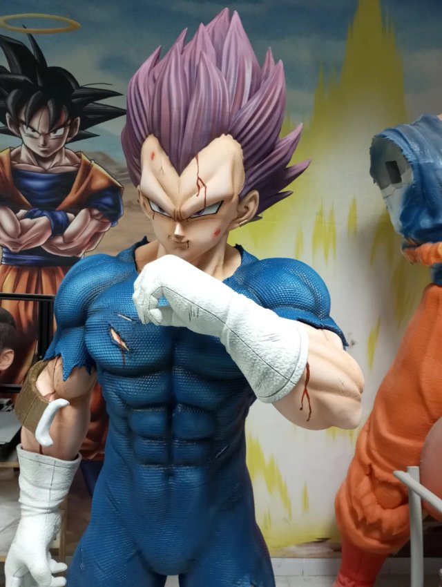 Figura Vegeta Ultra Ego