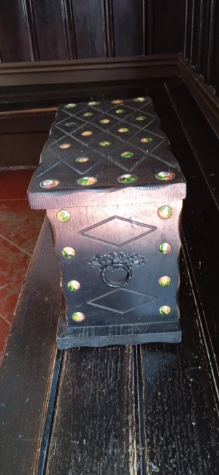 Pequeña Cajonera de sobremesa antigua de madera