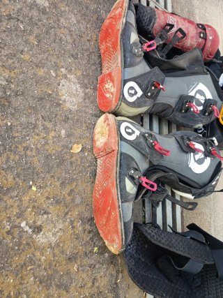 !OCASION! Lote Enduro Botas casco rodilleras Negra