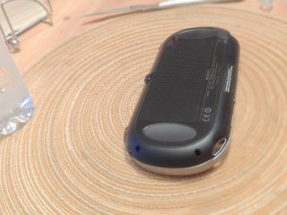 PlayStation Vita PCH-1004 Nero + Accessori