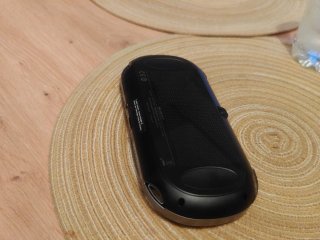 PlayStation Vita PCH-1004 Nero + Accessori
