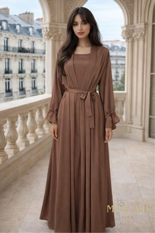 Vestido largo marrón con cinturón