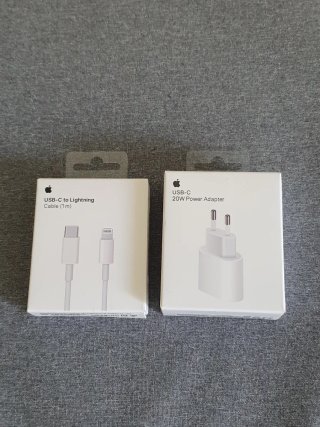 Cable USB-C a Lightning 1m y Cargador 20W