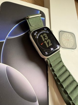 iPhone 16 Pro Max + Apple Watch S8 Negro