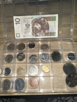 Lote de monedas y billete