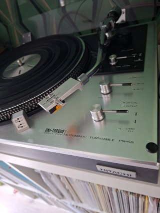 Giradischi Hitachi Uni-Torque