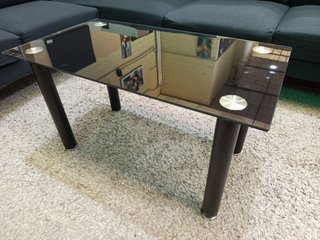 Mesa de centro cristal negro
