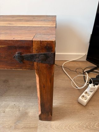 Mesa de centro de madera y metal