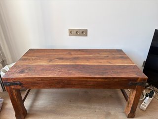Mesa de centro de madera y metal
