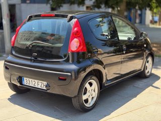 Peugeot 107 TAN SOLO 28.000 KM PEGATINA C 🟢