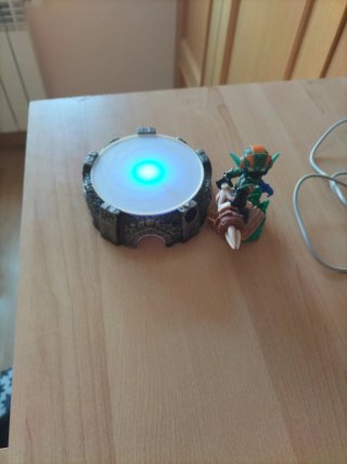 Portal Skylanders 3DS + Figura