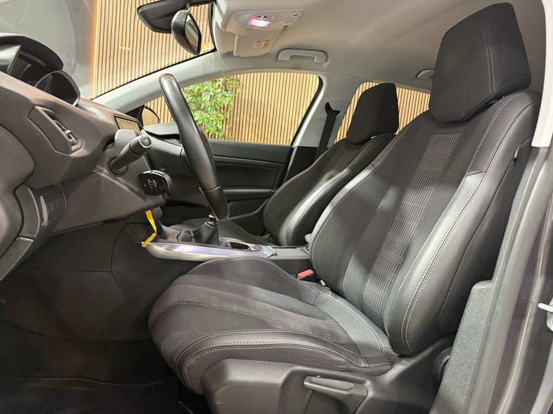 Peugeot 308 2021, foto 3