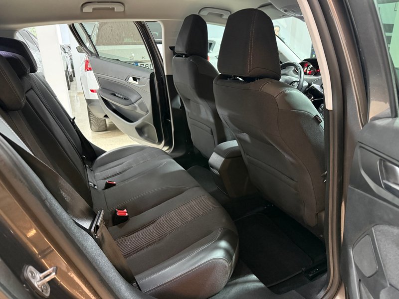 Peugeot 308 2021, foto 7