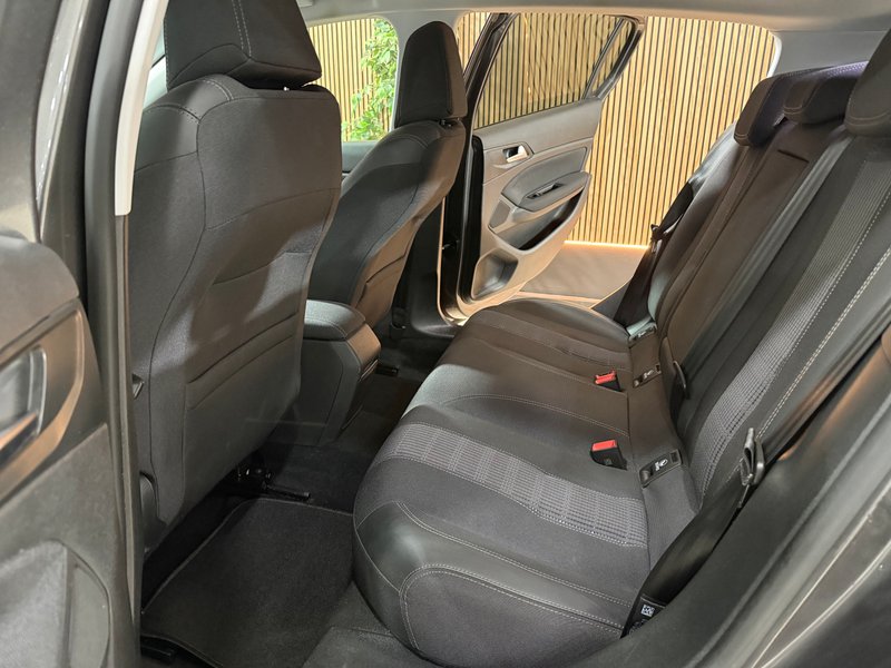 Peugeot 308 2021, foto 9