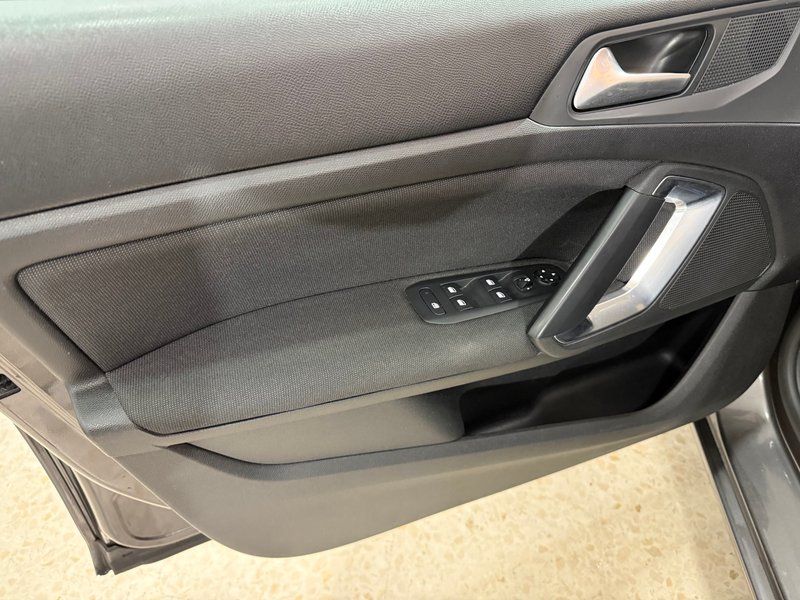 Peugeot 308 2021, foto 4