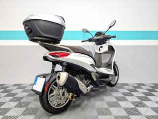 PIAGGIO BEVERLY 300 HPE - 2024 - 5.437KM